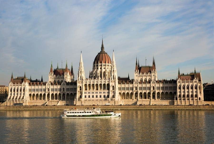 Венгрия - отличная страна для миграции 